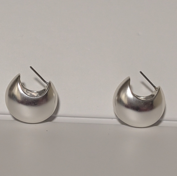 Madewell Sculptural Chunky Hoop Earrings - Picture 7 of 8